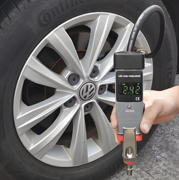 Rechargeable tire pressure guage مقياس ضغط الاطار القابل للشحن